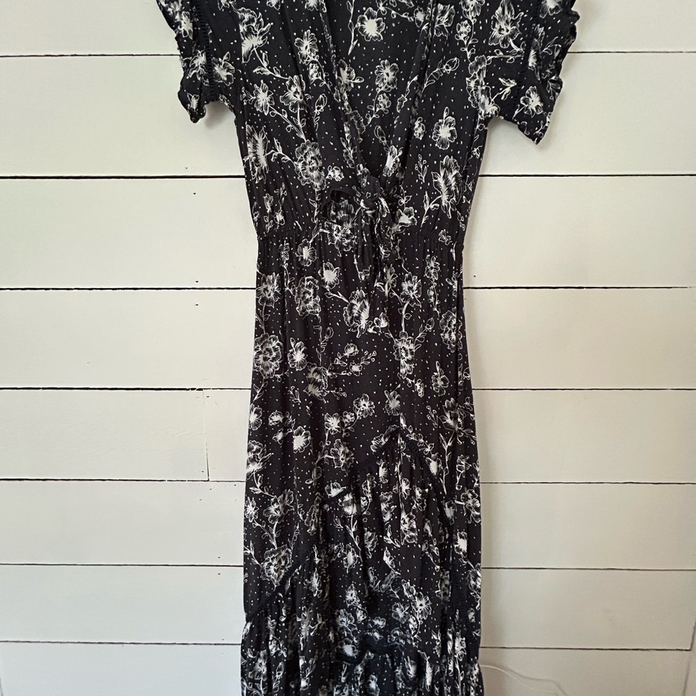 KIVARI Black Floral Print Women's Maxi Dress